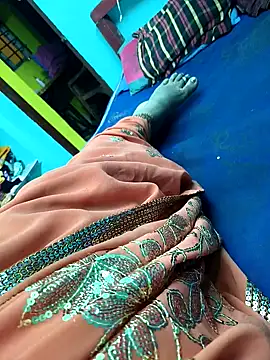 Villageanuty live cam screenshot female on VideoChat.work — Live Cam Directory