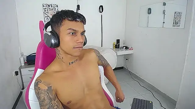 Leonard_Price webcam