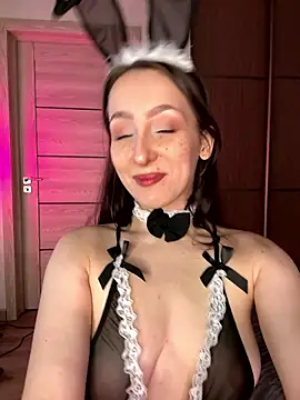 luxbrunette_ (Ask my age) - Twerk + toy control 3 minutes