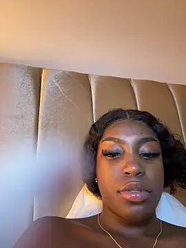 Webcam Model (NaiaGils)  is live.Free join now!