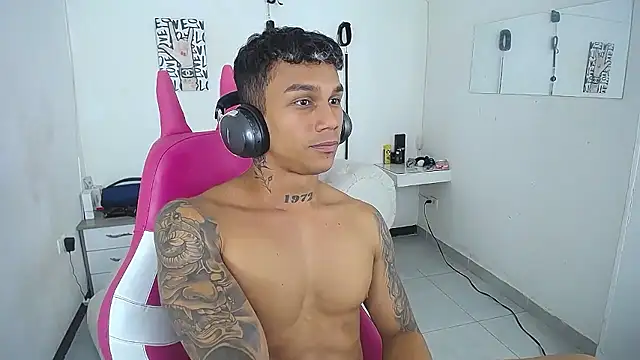 Leonard_Price webcam