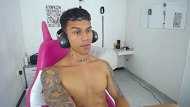 Leonard_Price webcam