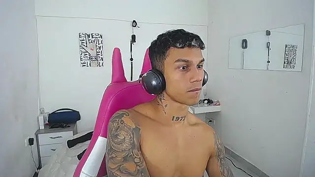 Leonard_Price webcam