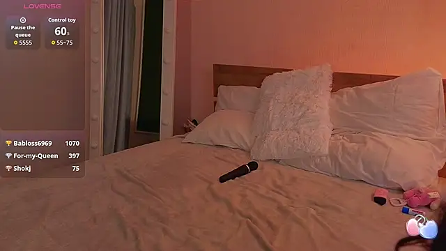 _Amelia_Shine_ webcam