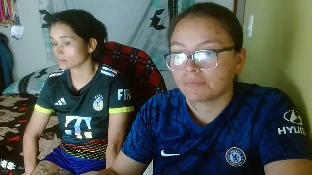 clayre_and_jill webcam