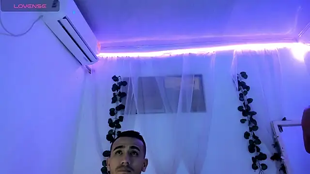 catalina_and_roger webcam