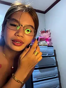 Webcam Model (sexylove19)  is live.Free join now!