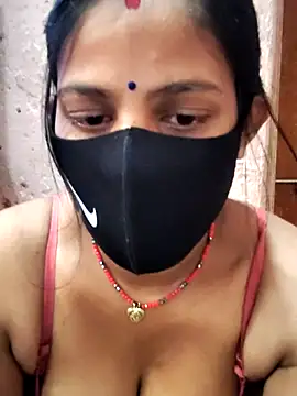 Webcam Model (Hotcouplepriya)  is live.Free join now!