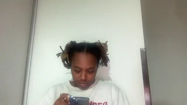 ChocolateCakeQueen webcam