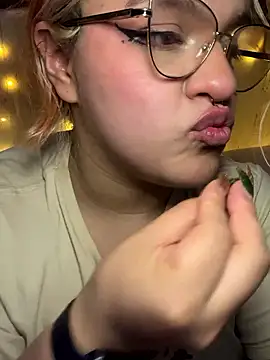 Sophia_Weest99 webcam