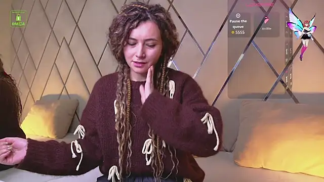 Ishtar_Divine webcam