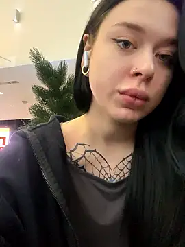 AlishaOfThorns webcam