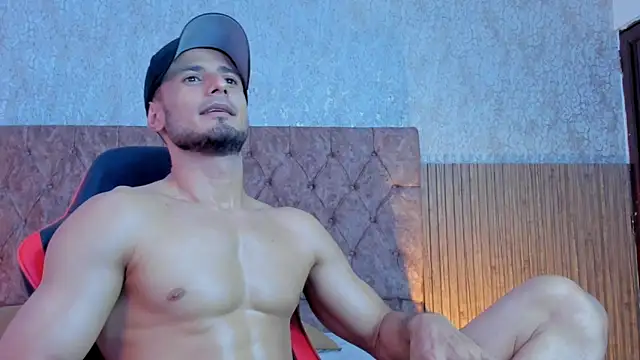 Adonys_Lewis_ webcam