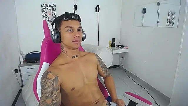 Leonard_Price webcam