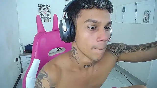 Leonard_Price webcam