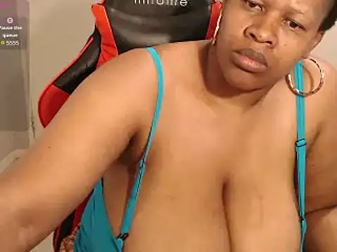 bustylisa1983 webcam