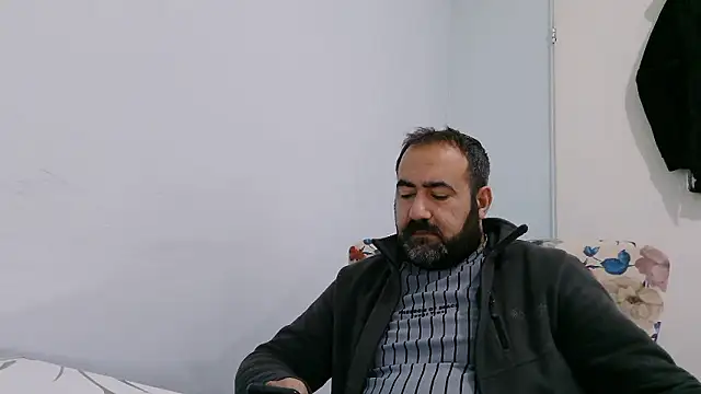 big_snakee (Ask my age) - Does anyone want sperm? :wanker: