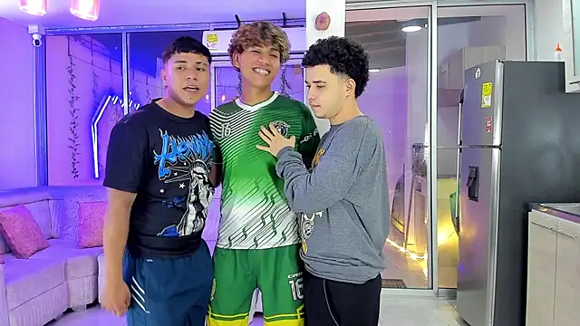 Houseofwarrios webcam