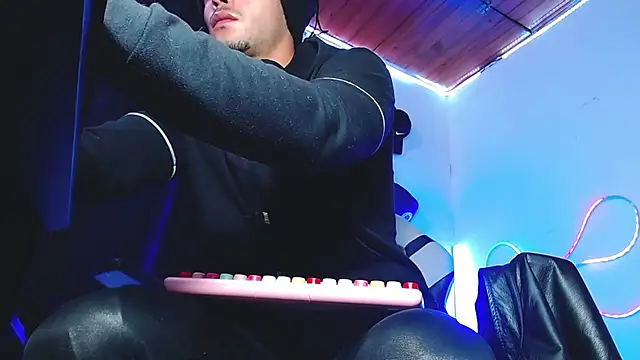 sebastian_horny webcam