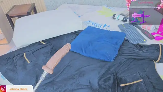 sabrina_shark_ webcam