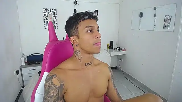 Leonard_Price webcam