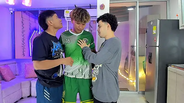 Houseofwarrios webcam