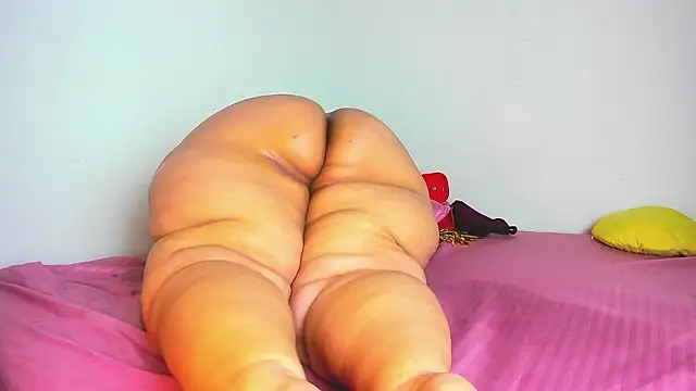 BBW_LATIN_BIGASSS webcam