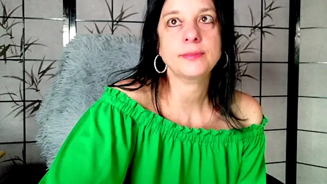 _sweetlonglips_ (Ask my age) - Dildoplay - Last tipper = 1 vid