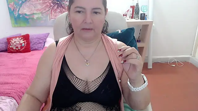 leonela_69 webcam