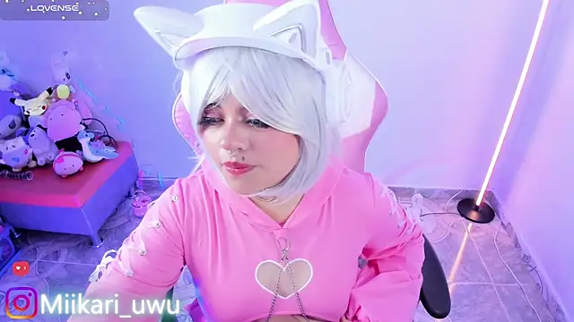 Ahri_Elderwood webcam