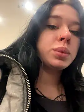 AlishaOfThorns webcam