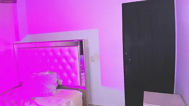 Violett_Divine webcam