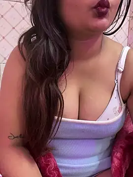 Curvy_Anaya