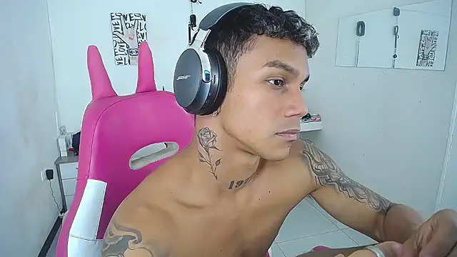 Leonard_Price webcam