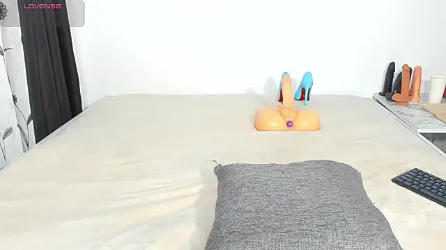 CREAMY_BUBBLEGUM webcam