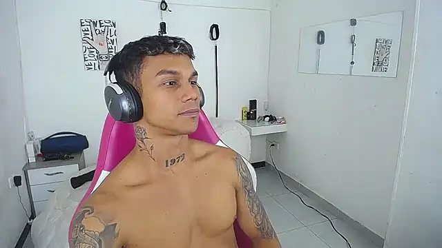 Leonard_Price webcam