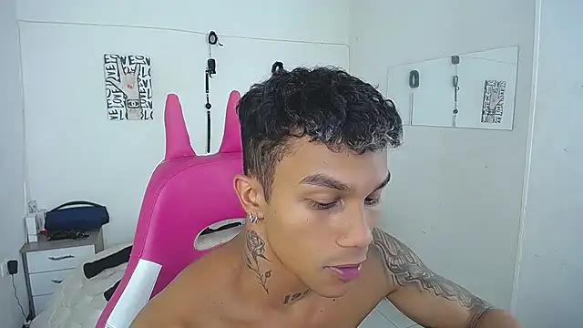 Leonard_Price webcam