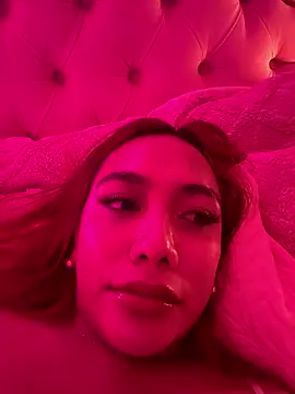 ur_seductivelaura - Ur_seductivelaura's free webcam - UK Sex Cams