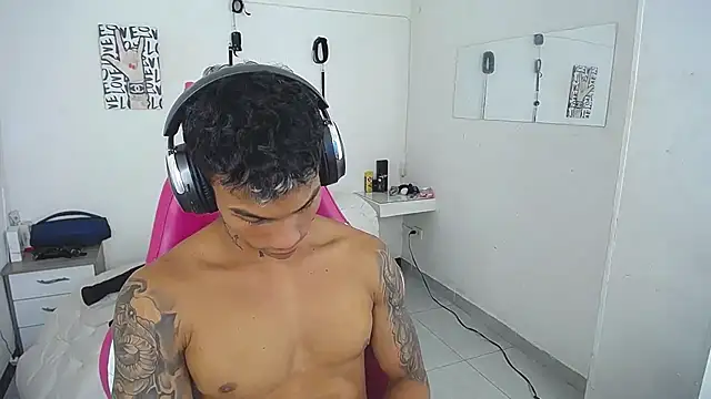 Leonard_Price webcam