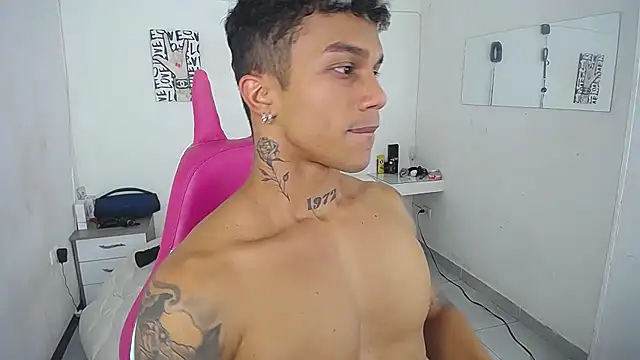 Leonard_Price webcam