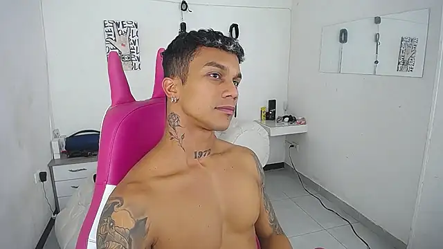 Leonard_Price webcam