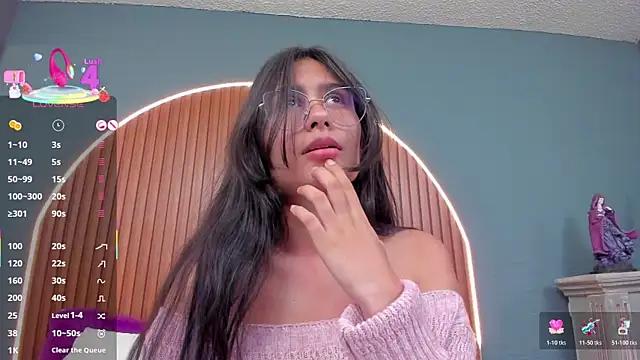 NayeCloud webcam stripchat model stream image