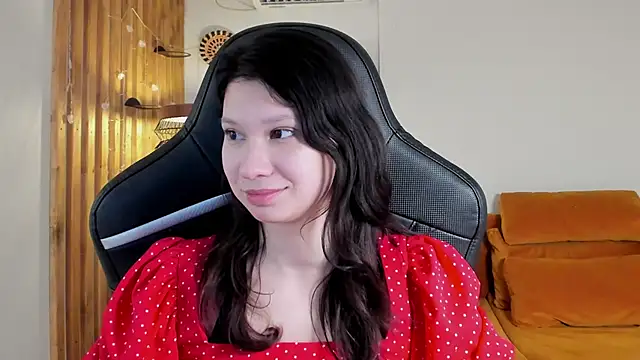 SaraDenars webcam stripchat model stream image