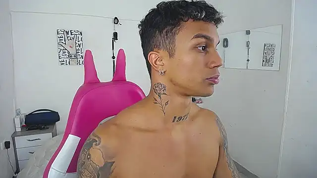 Leonard_Price webcam