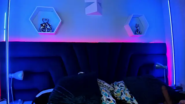 _carla_rosee (F teen) - control lush 2 minutes🥵