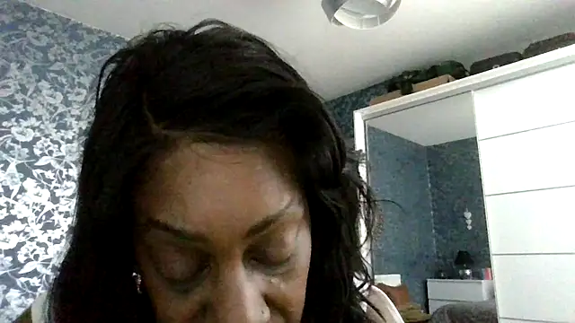 Ebony-SultryX webcam