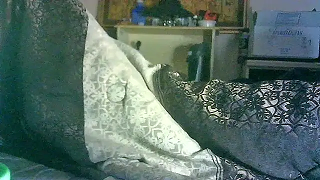 ON3YOULLN3VER_FIR3 webcam