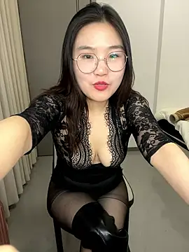 fanyiyi23 webcam