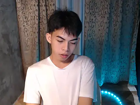 Urhotsilverboy webcam