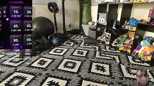 Blondiewithanass webcam